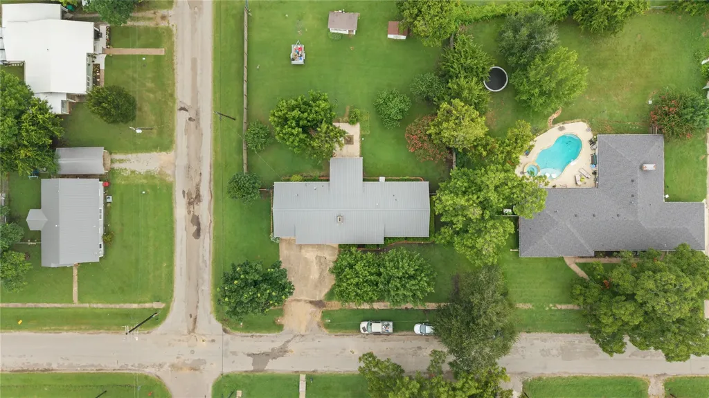 1101 14th Street Honey Grove TX 75446