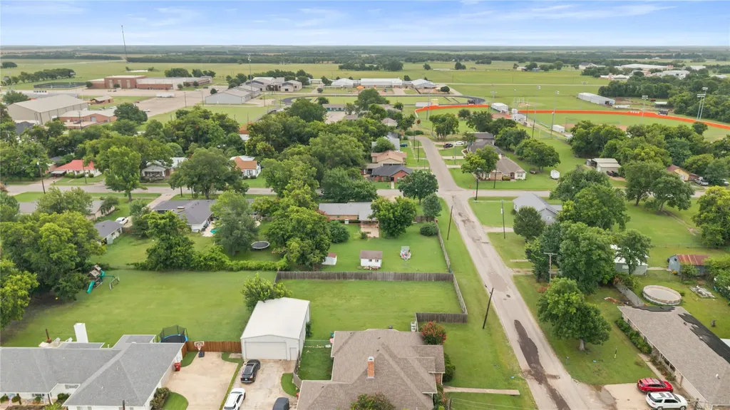 1101 14th Street Honey Grove TX 75446