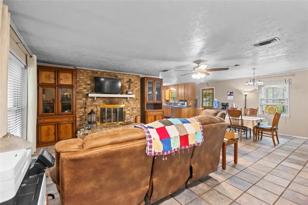 1101 14th Street Honey Grove TX 75446