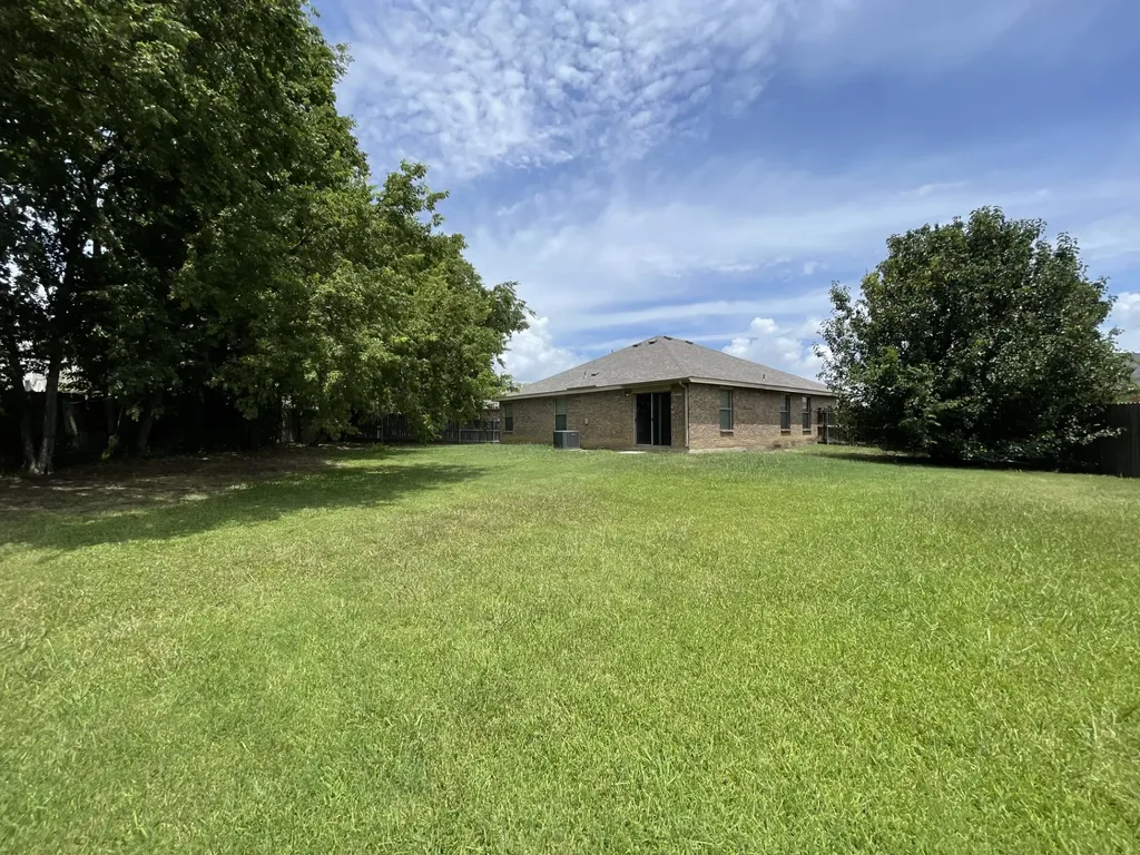 7404 Fossil Creek Drive Arlington TX 76002