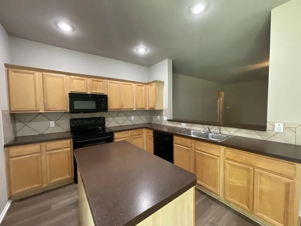 7404 Fossil Creek Drive Arlington TX 76002