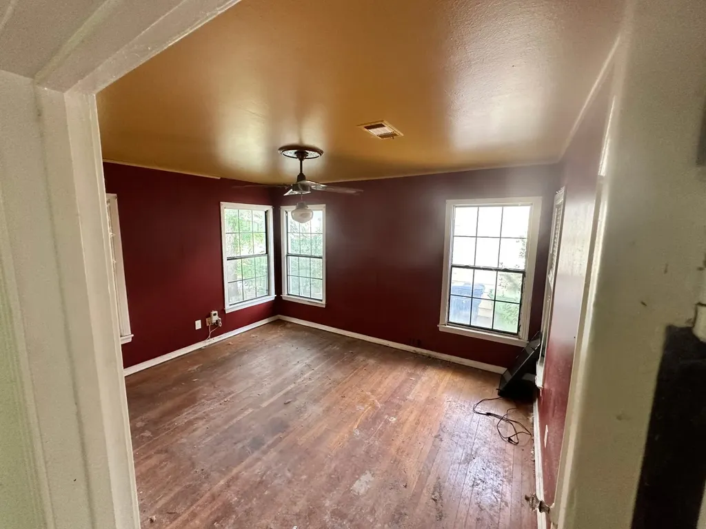 813 Magnolia Drive Garland TX 75040