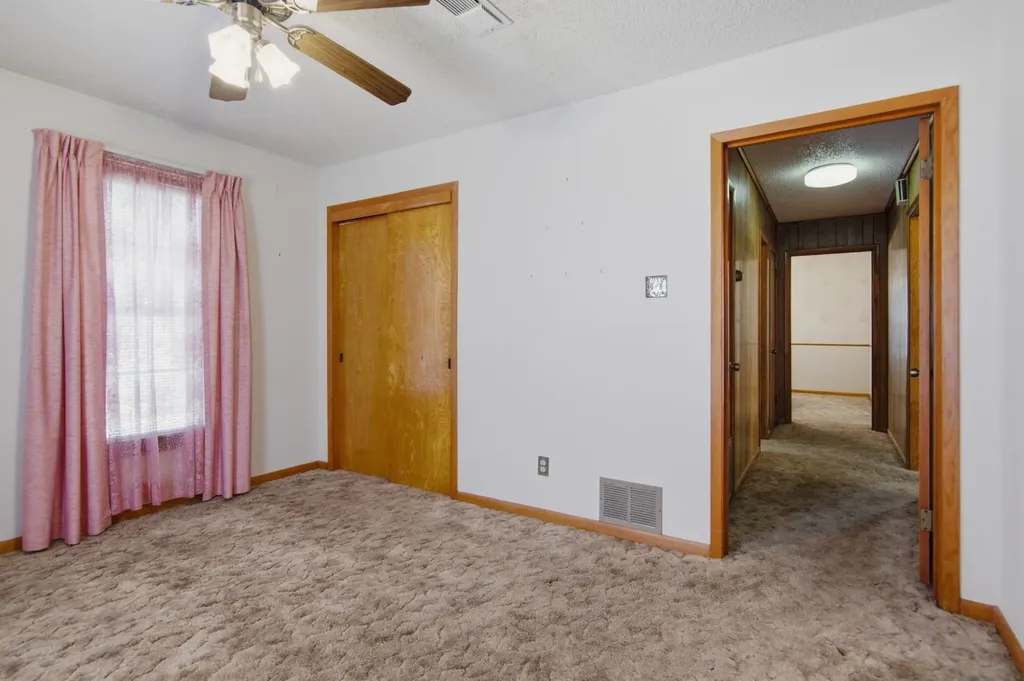 329 N Ash Avenue Azle TX 76020