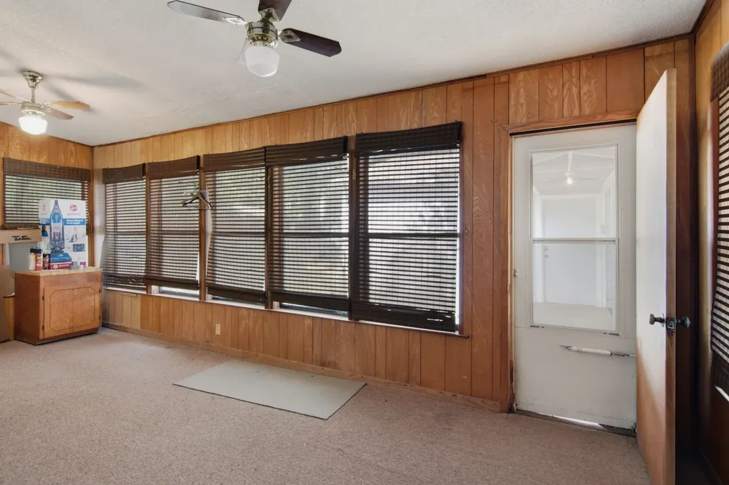 329 N Ash Avenue Azle TX 76020