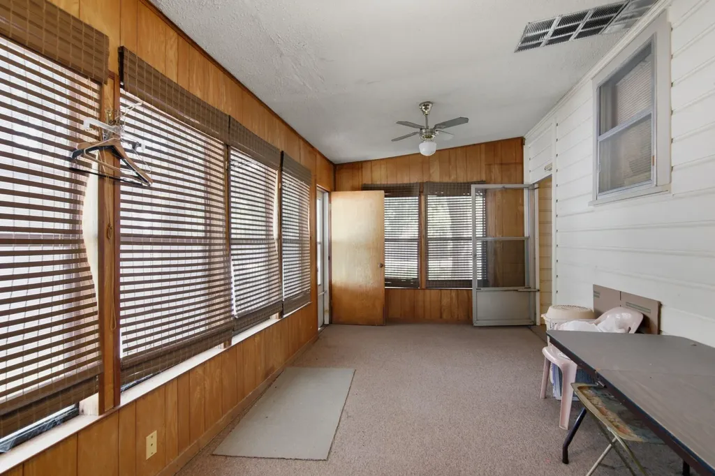329 N Ash Avenue Azle TX 76020