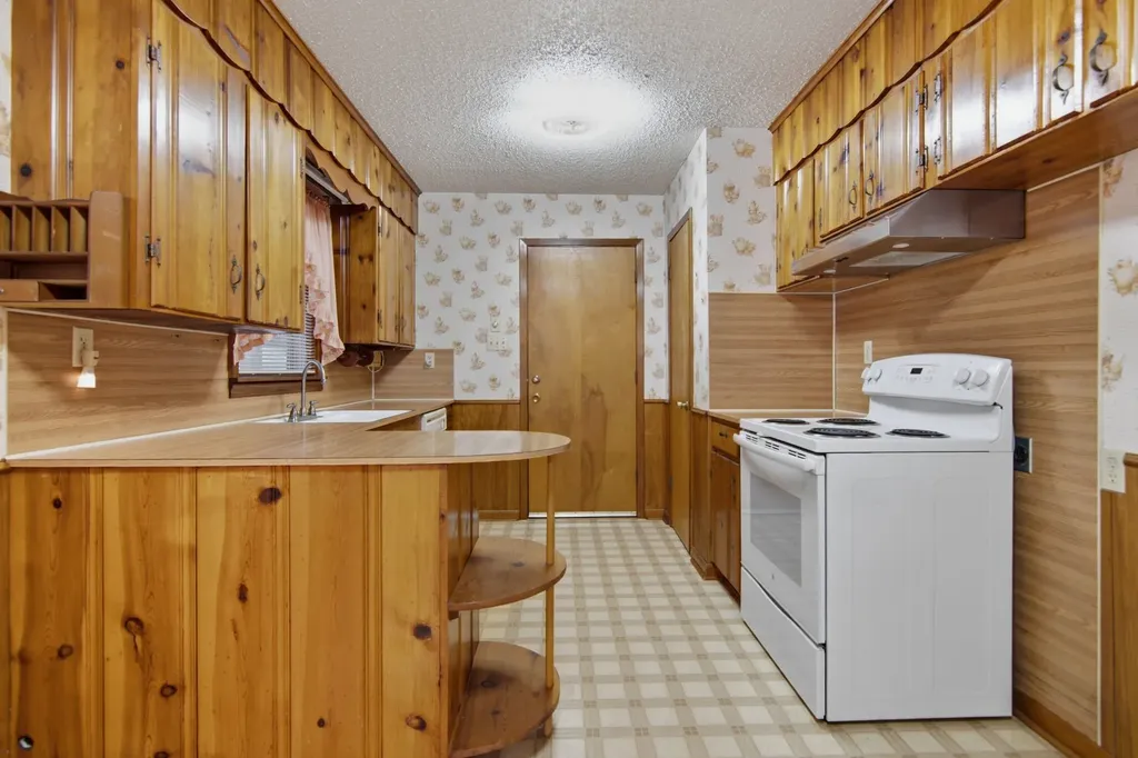 329 N Ash Avenue Azle TX 76020
