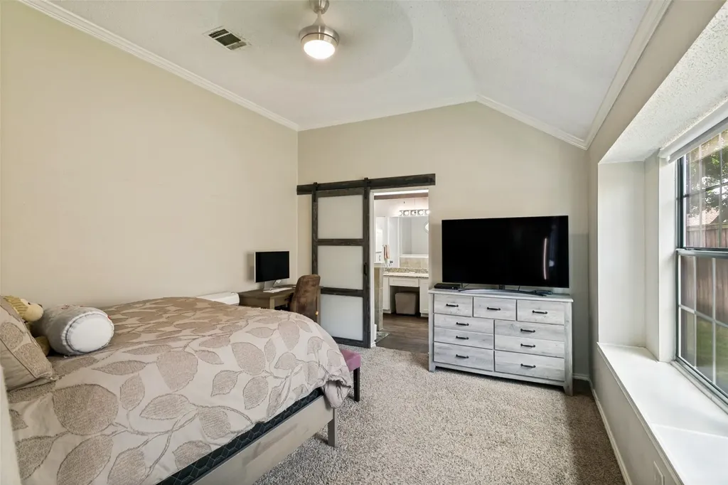 6816 Driffield Circle E North Richland Hills TX 76182