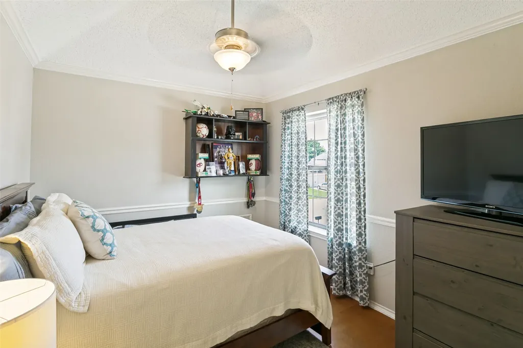 6816 Driffield Circle E North Richland Hills TX 76182