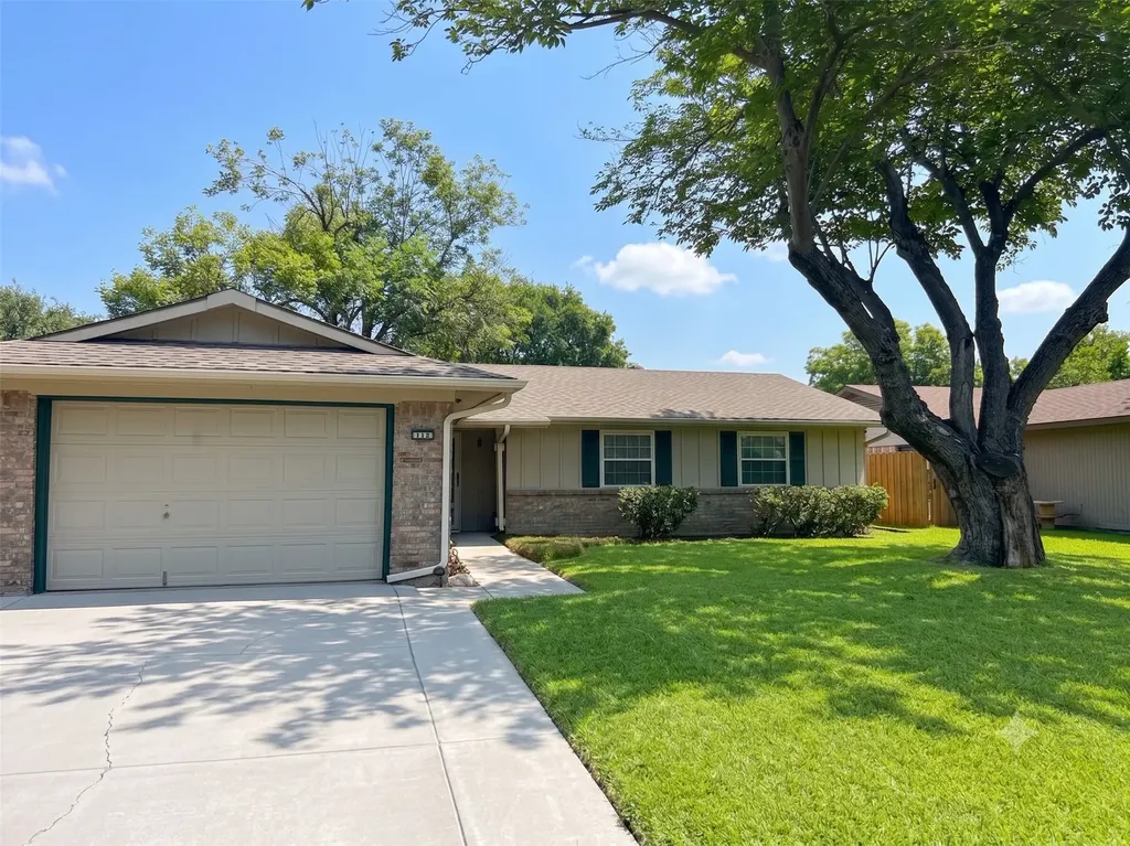 606 Oxford Park Garland TX 75043