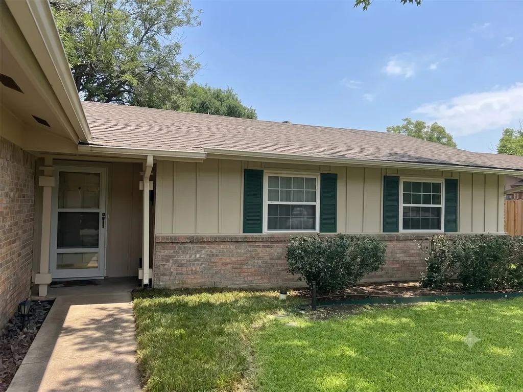606 Oxford Park Garland TX 75043