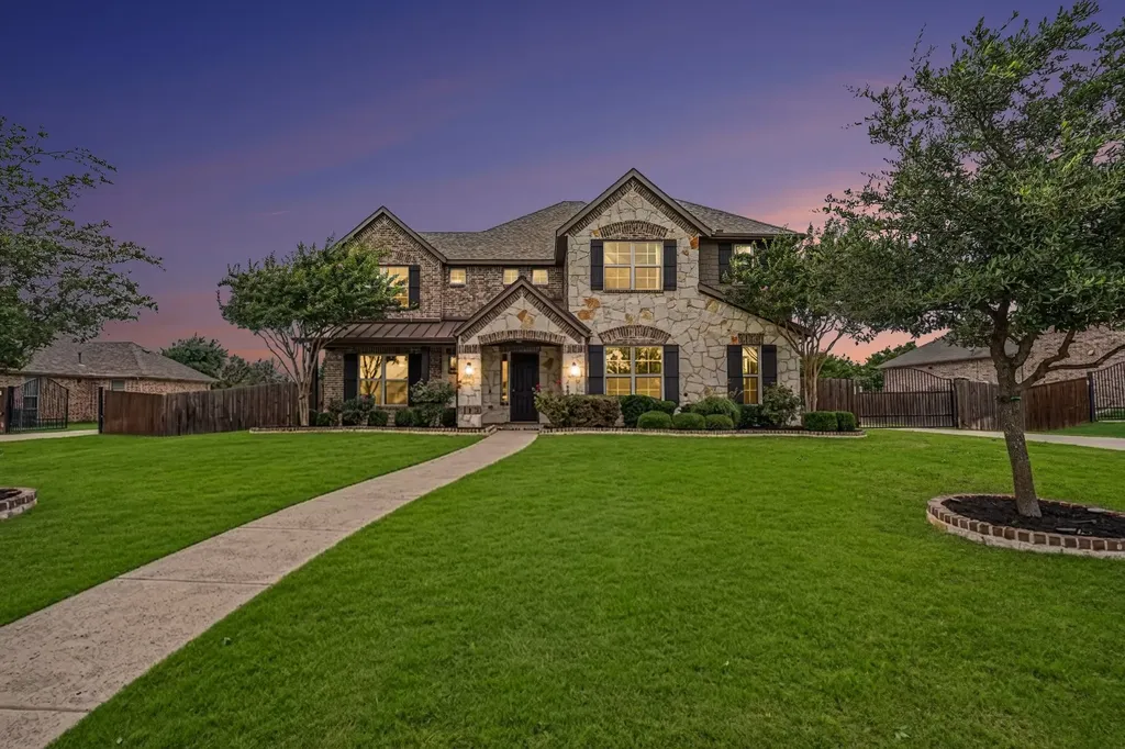 273 Shallow Brook Drive Sunnyvale TX 75182