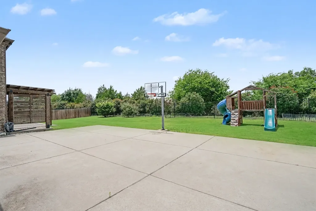 273 Shallow Brook Drive Sunnyvale TX 75182