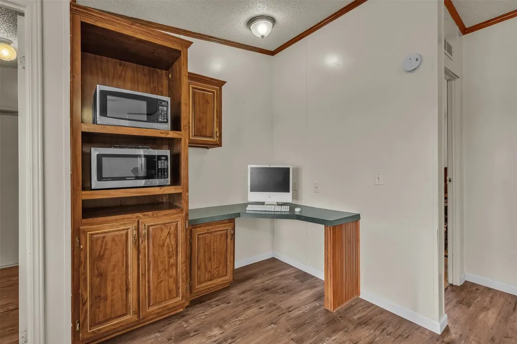 11625 Creekview Road Crowley TX 76036