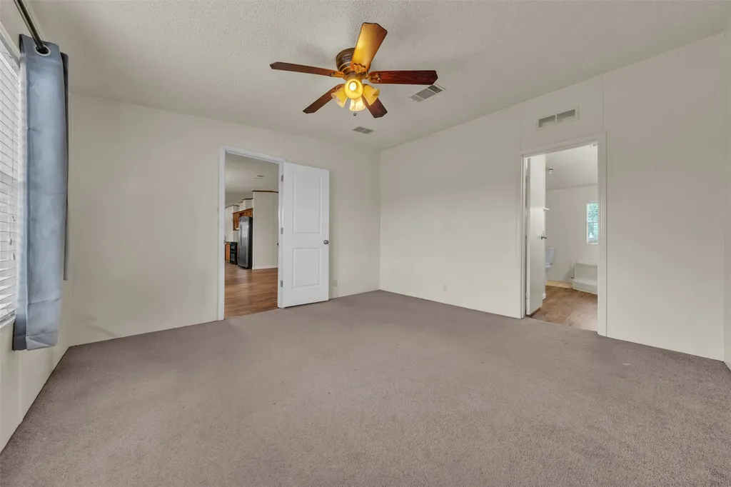 11625 Creekview Road Crowley TX 76036