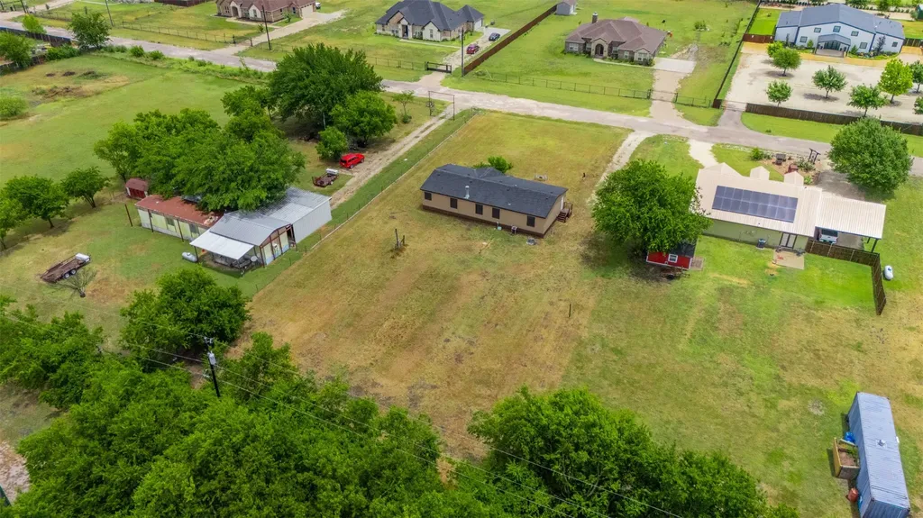 11625 Creekview Road Crowley TX 76036