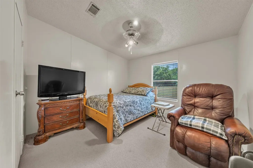 11625 Creekview Road Crowley TX 76036
