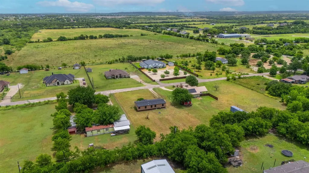 11625 Creekview Road Crowley TX 76036