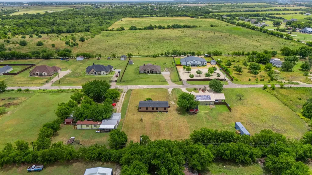 11625 Creekview Road Crowley TX 76036