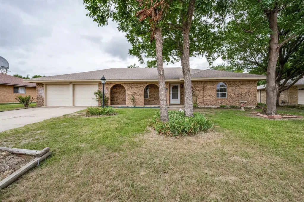 2426 Yellowstone Place Denton TX 76209