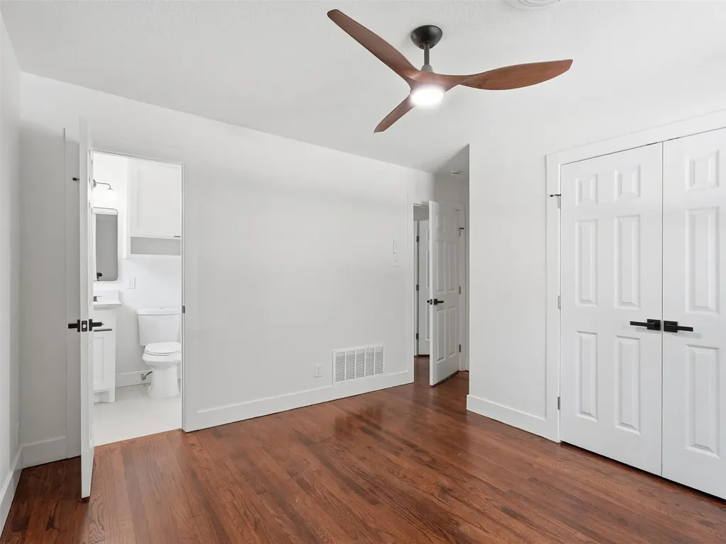 11207 Flamingo Lane Dallas TX 75218