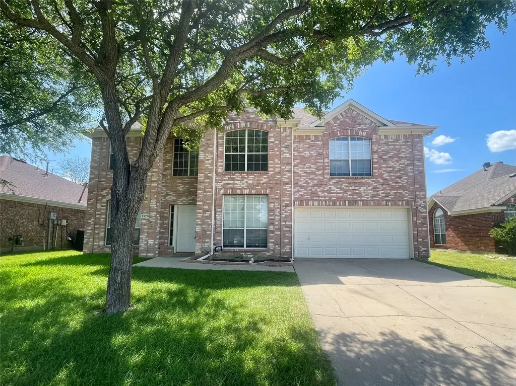 7520 Sunburst Trail Denton TX 76210