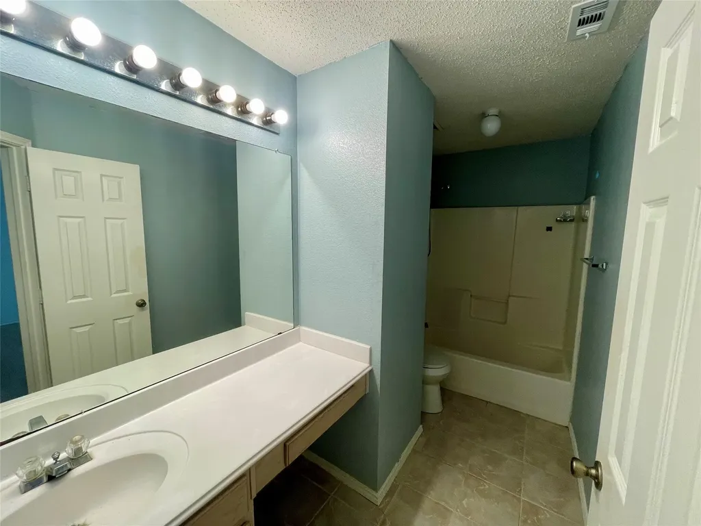 7520 Sunburst Trail Denton TX 76210