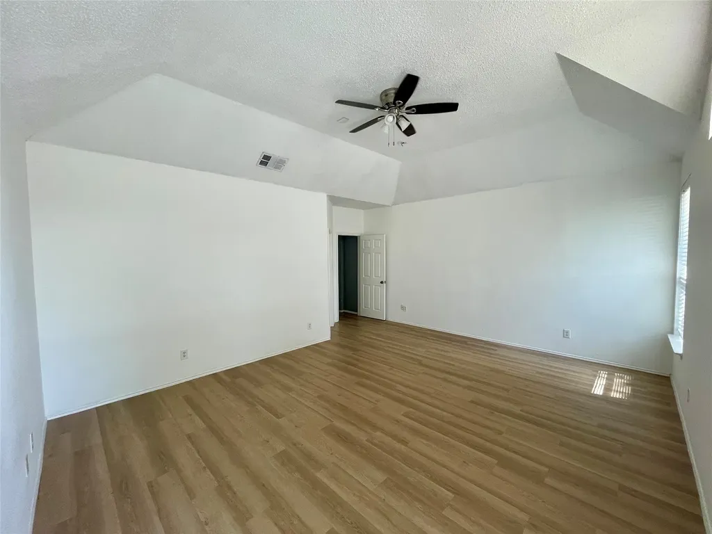 7520 Sunburst Trail Denton TX 76210