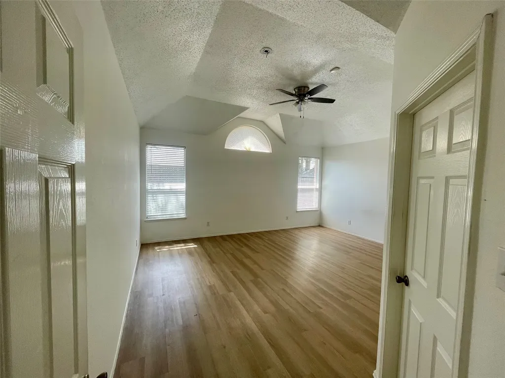 7520 Sunburst Trail Denton TX 76210