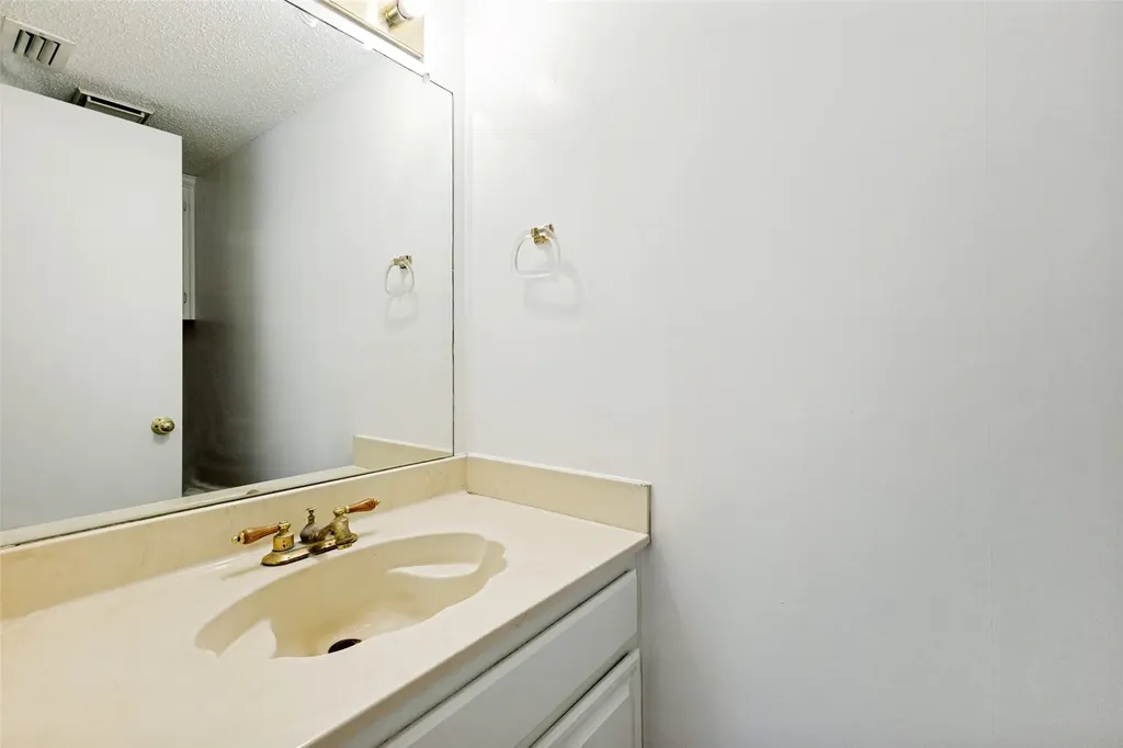 3318 Berkner Drive Garland TX 75044