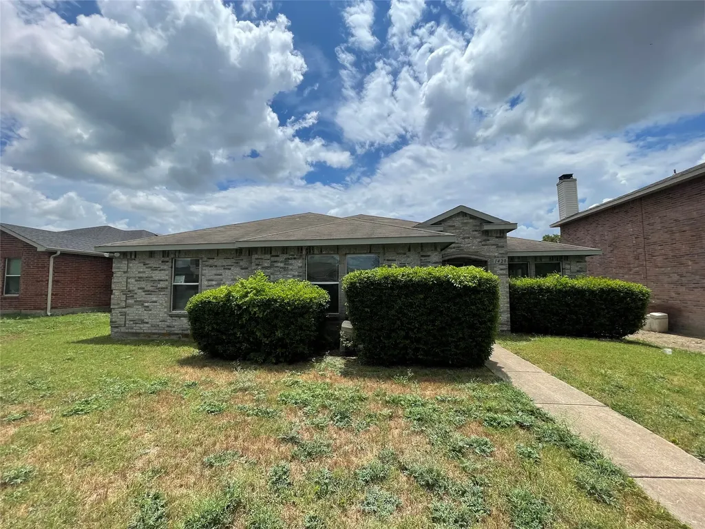 1420 Bumble Bee Drive Lancaster TX 75134