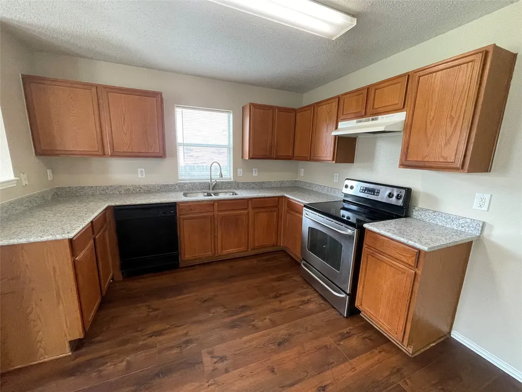 1420 Bumble Bee Drive Lancaster TX 75134