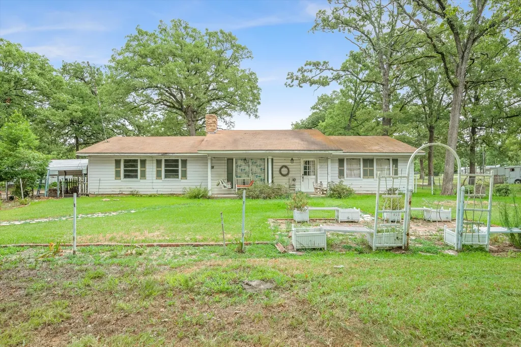 1709 Vz County Road 2502 Canton TX 75103