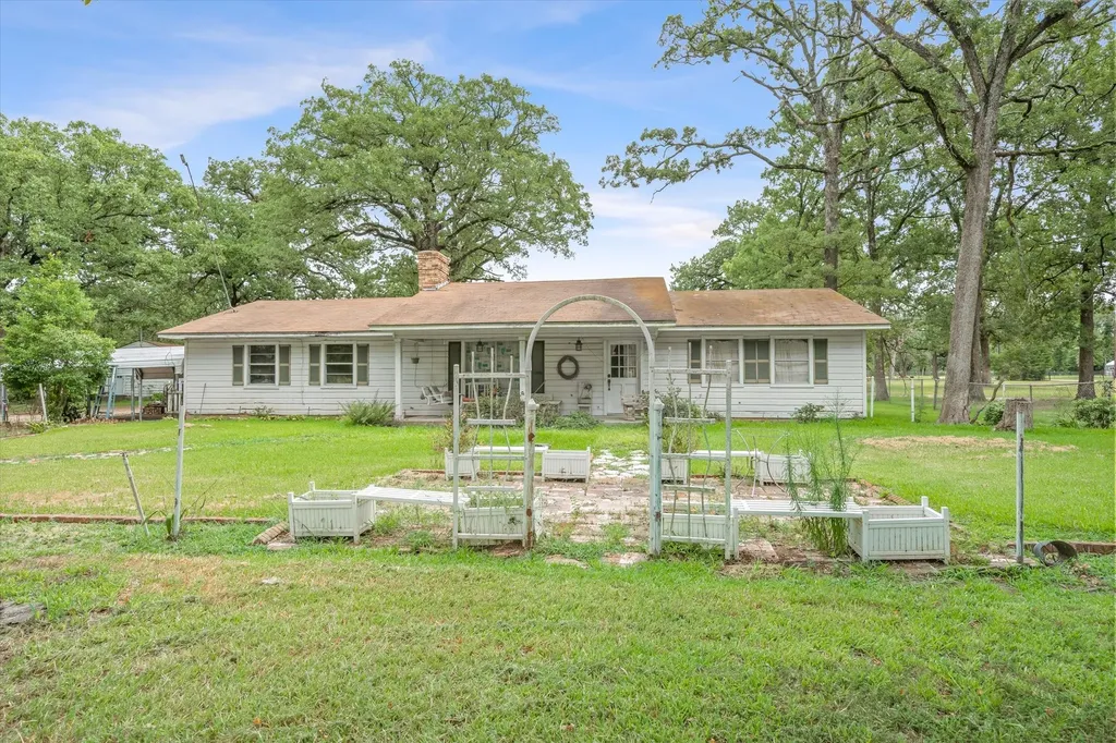 1709 Vz County Road 2502 Canton TX 75103