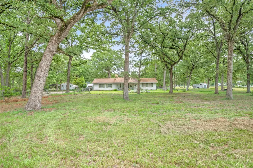 1709 Vz County Road 2502 Canton TX 75103