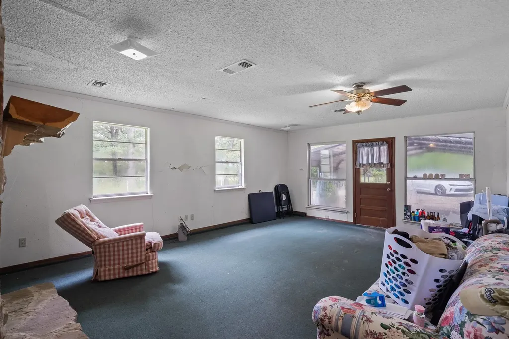 1709 Vz County Road 2502 Canton TX 75103