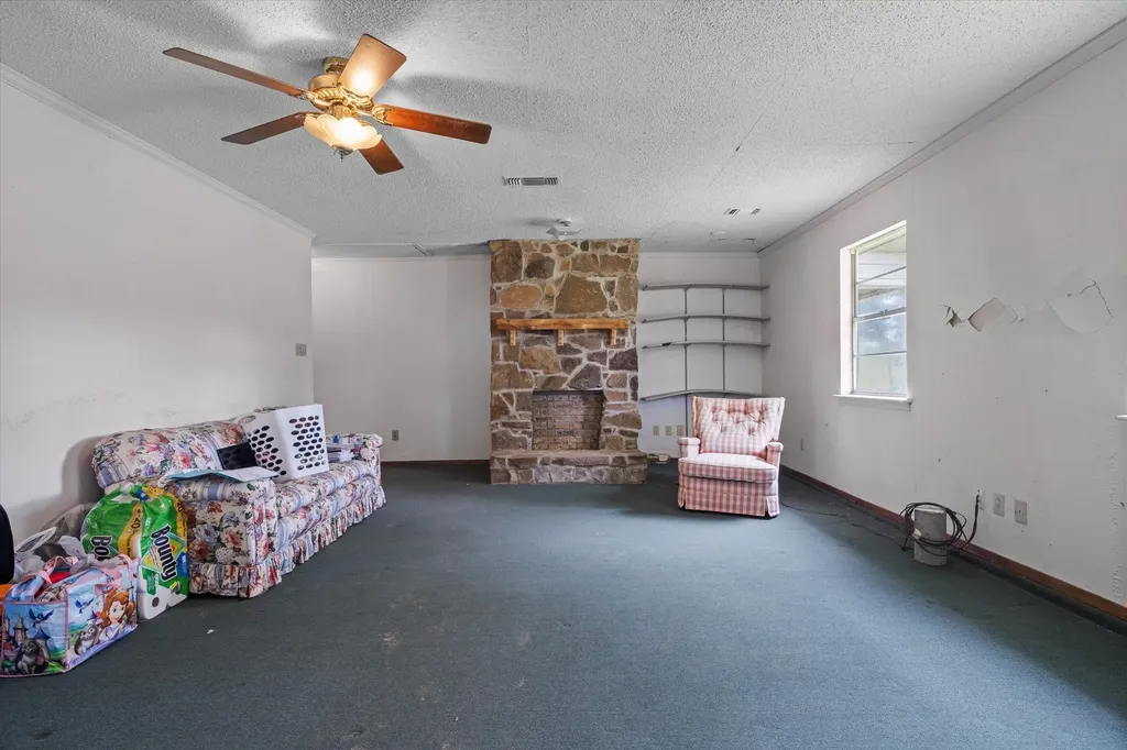 1709 Vz County Road 2502 Canton TX 75103