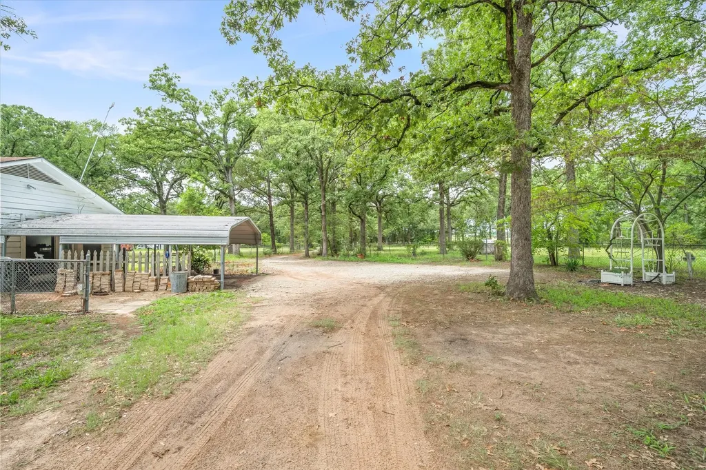 1709 Vz County Road 2502 Canton TX 75103