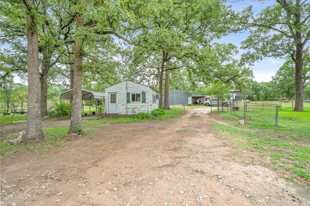 1709 Vz County Road 2502 Canton TX 75103