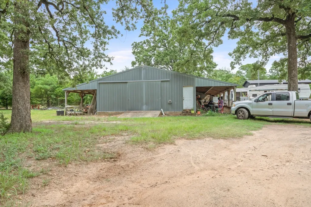 1709 Vz County Road 2502 Canton TX 75103