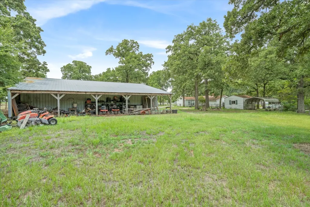 1709 Vz County Road 2502 Canton TX 75103