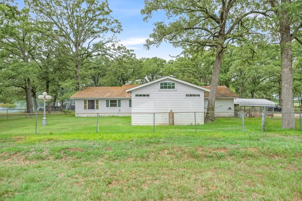 1709 Vz County Road 2502 Canton TX 75103