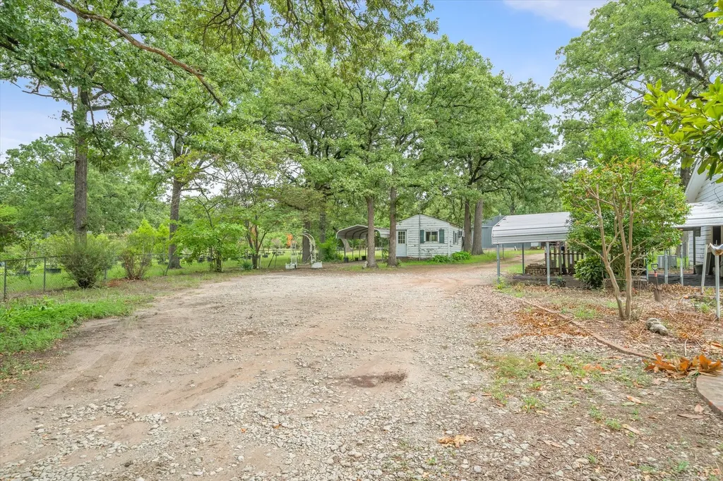 1709 Vz County Road 2502 Canton TX 75103
