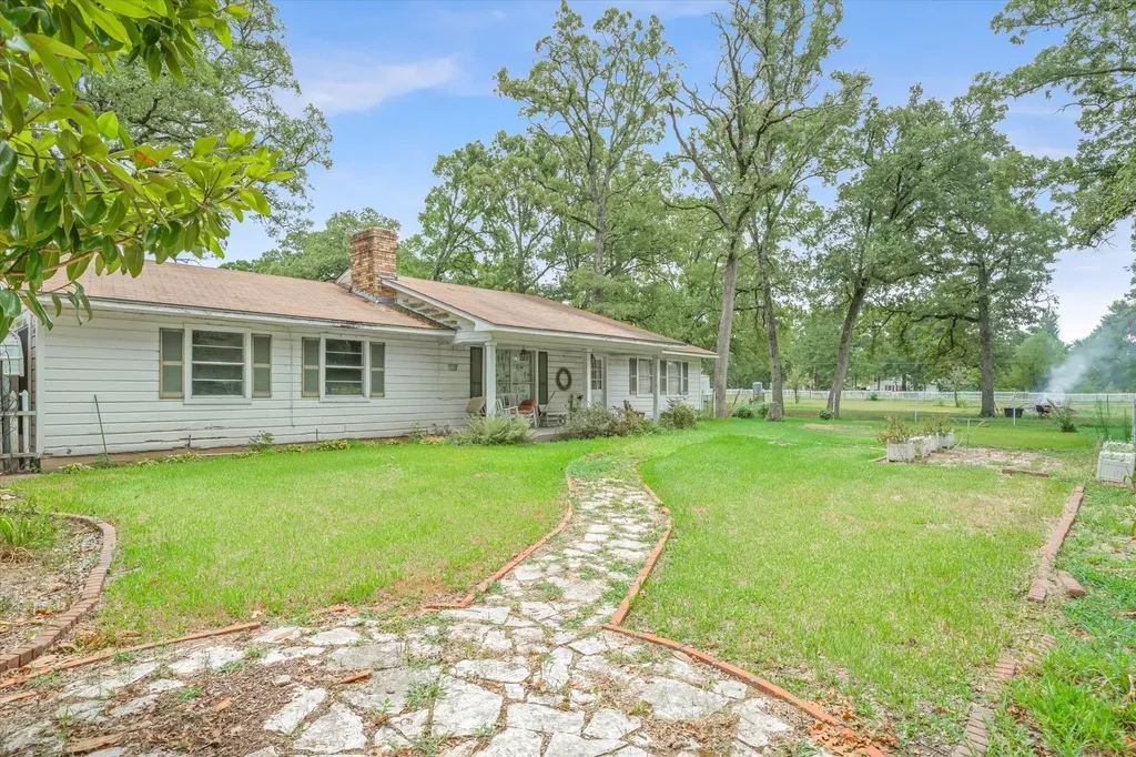 1709 Vz County Road 2502 Canton TX 75103