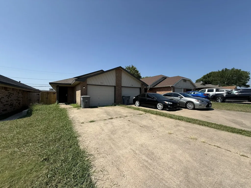 9016 Greenmound Avenue Dallas TX 75227