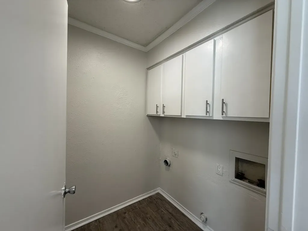 9016 Greenmound Avenue Dallas TX 75227