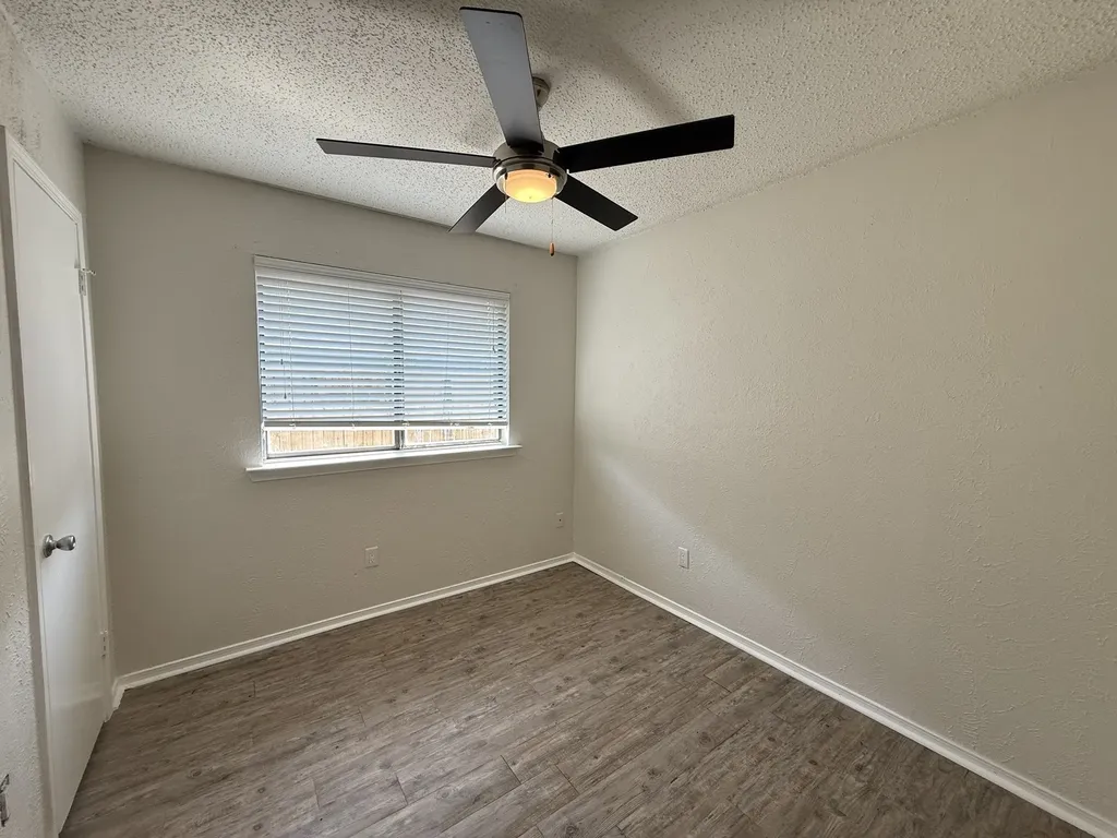 9016 Greenmound Avenue Dallas TX 75227