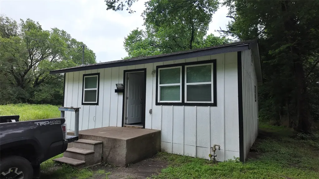 1001 E Park Avenue Corsicana TX 75110