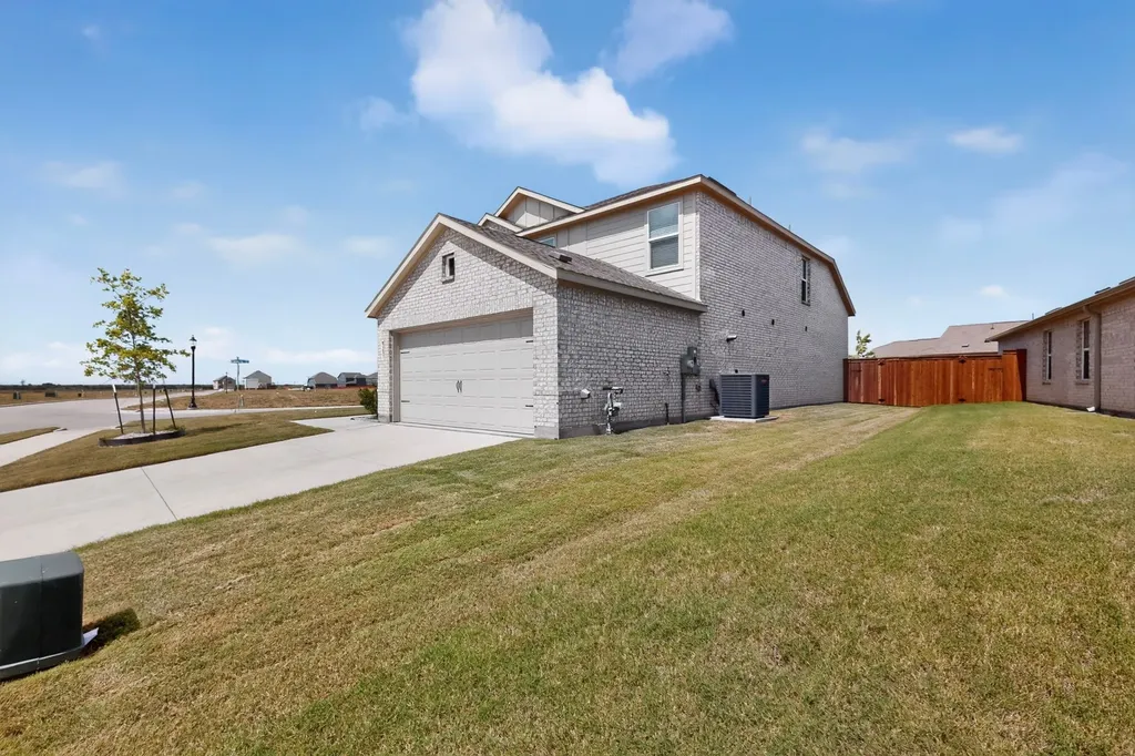 6201 Tilden Avenue Pilot Point TX 76258