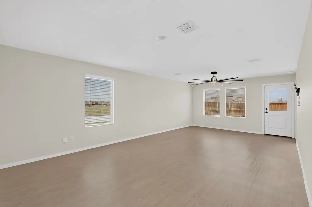 6201 Tilden Avenue Pilot Point TX 76258