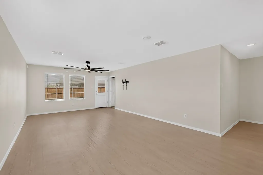 6201 Tilden Avenue Pilot Point TX 76258